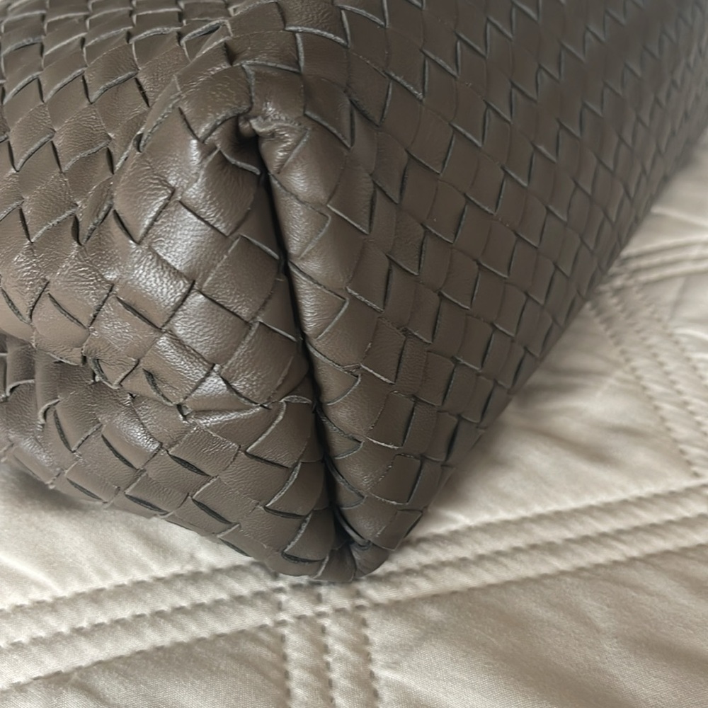 Bottega Veneta Olimpia 
Crossbody Bag Intrecciato Nappa Medium - Picture 13 of 14